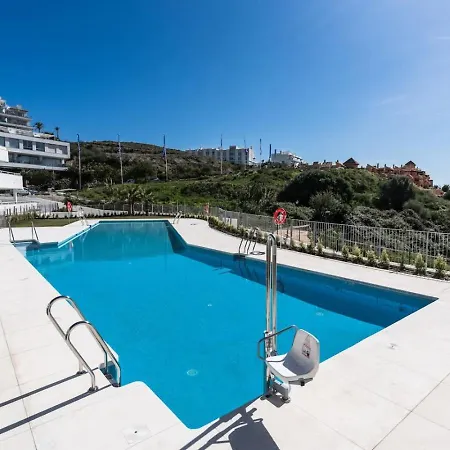 Charming 3br With Panoramic Views Apartment *