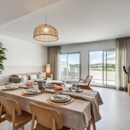 Charming 3br With Panoramic Views Apartment